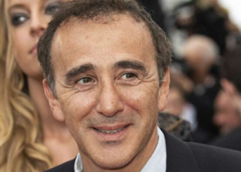 « J’ai toujours la sensation que… » : Elie Semoun dévoile un poignant message pour l’anniversaire de la mort de sa mère