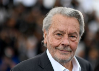 Mort d’Alain Delon : sa “dernière” photo partagée par Alain-Fabien bouleverse Anthony 4 Mort d’Alain Delon : sa “dernière” photo partagée par Alain-Fabien bouleverse Anthony Alain Delon, le dernier grand mythe du cinéma français, est décédé à l’âge de 88 ans