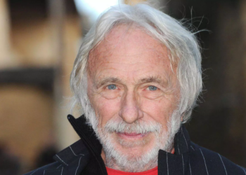 Pierre Richard a 90 ans : "Belmondo, Delon... plus personne", ce message qui en dit long pour son anniversaire 6 Pierre Richard a 90 ans : "Belmondo, Delon... plus personne", ce message qui en dit long pour son anniversaire Pierre Richard a 90 ans : « Belmondo, Delon… plus personne », ce message qui en dit long pour son anniversaire