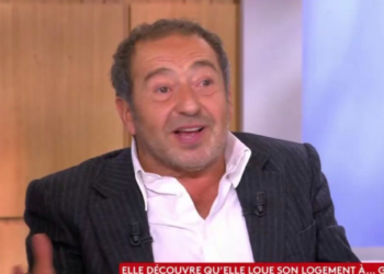 “Il faut le savoir !" : Patrick Timsit se paye la tête Jean-Jacques Goldman en direct dans C à vous 9 “Il faut le savoir !" : Patrick Timsit se paye la tête Jean-Jacques Goldman en direct dans C à vous “Il faut le savoir ! » : Patrick Timsit se paye la tête Jean-Jacques Goldman en direct dans C à vous