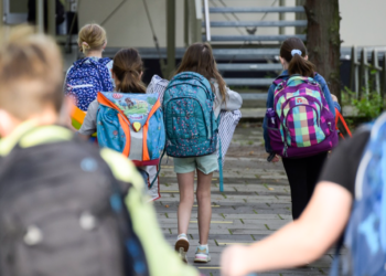 Rentrée scolaire 2024 : une étude dévoile son coût moyen selon le type de classe