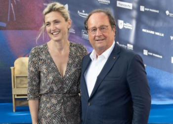 François Hollande, cette tendre déclaration sur Julie Gayet : “Elle aura su me convaincre…” 11 François Hollande, cette tendre déclaration sur Julie Gayet : “Elle aura su me convaincre…” François Hollande, cette tendre déclaration sur Julie Gayet : “Elle aura su me convaincre…”