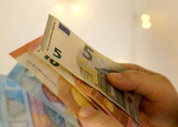 Près de 57 000 euros de surloyer pour avoir laissé son logement à ses enfants