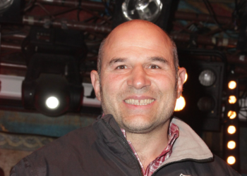 Vincent Moscato : "Maquillée comme une voiture volée", sa pique cinglante à la vue d'une photo de sa fille 14 Vincent Moscato : "Maquillée comme une voiture volée", sa pique cinglante à la vue d'une photo de sa fille Vincent Moscato : « Maquillée comme une voiture volée », sa pique cinglante à la vue d’une photo de sa fille