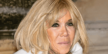 Brigitte Macron victime d’odieuses rumeurs transphobes : le verdict est tombé 12 Brigitte Macron victime d’odieuses rumeurs transphobes : le verdict est tombé Brigitte Macron victime d’odieuses rumeurs transphobes : le verdict est tombé