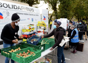 Précarité : le seuil de pauvreté ressenti approche dangereusement du Smic, alerte le Secours populaire