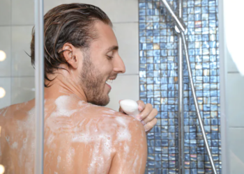 Faut-il se laver tous les jours ? Réponses de médecins