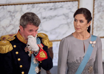 Frederik de Danemark face aux rumeurs d’infidélité : ces nouveaux témoignages embarrassants 17 Frederik de Danemark face aux rumeurs d’infidélité : ces nouveaux témoignages embarrassants Frederik de Danemark face aux rumeurs d’infidélité : ces nouveaux témoignages embarrassants