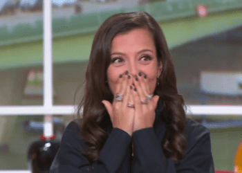 "J’étais amoureuse de lui" : Camille Lellouche tombe des nues dans Télématin 12 "J’étais amoureuse de lui" : Camille Lellouche tombe des nues dans Télématin « J’étais amoureuse de lui » : Camille Lellouche tombe des nues dans Télématin