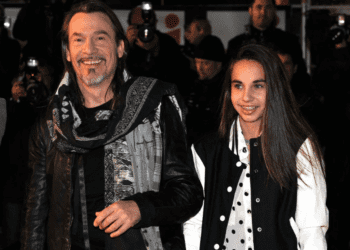 Florent Pagny : Ce projet intime et secret avec sa fille Ael, 25 ans, enfin dévoilé 15 Florent Pagny : Ce projet intime et secret avec sa fille Ael, 25 ans, enfin dévoilé Florent Pagny : Ce projet intime et secret avec sa fille Ael, 25 ans, enfin dévoilé