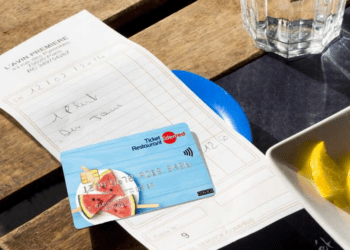 Faire ses courses avec des titres-restaurant? Les salariés en sont friands, les restaurateurs veulent l'interdire 13 Faire ses courses avec des titres-restaurant? Les salariés en sont friands, les restaurateurs veulent l'interdire Faire ses courses avec des titres-restaurant? Les salariés en sont friands, les restaurateurs veulent l’interdire