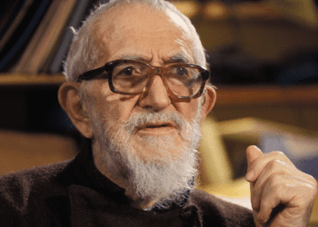 “On ne doit pas mentir à…” : le présumé fils caché de l’Abbé Pierre que tout le monde a pris pour un fou à nouveau dans la lumière