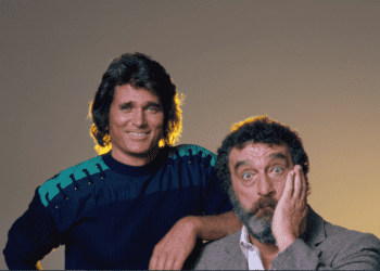 La petite maison dans la prairie : pourquoi Victor French avait-il été viré de la série par Michael Landon ? 8 La petite maison dans la prairie : pourquoi Victor French avait-il été viré de la série par Michael Landon ? La petite maison dans la prairie : pourquoi Victor French avait-il été viré de la série par Michael Landon ?