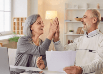 Retraite : qui sont les seniors concernés par l’augmentation d’octobre ? 4 Retraite : qui sont les seniors concernés par l’augmentation d’octobre ? Retraite : qui sont les seniors concernés par l’augmentation d’octobre ?