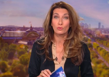 "La forme de mes hanches…" : ces messages dingues reçus par Anne-Claire Coudray 16 "La forme de mes hanches…" : ces messages dingues reçus par Anne-Claire Coudray « La forme de mes hanches… » : ces messages dingues reçus par Anne-Claire Coudray