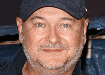 Affaire Sébastien Cauet : viré par NRJ et remplacé par une star de la télévision, il va bouillir 3 Affaire Sébastien Cauet : viré par NRJ et remplacé par une star de la télévision, il va bouillir Affaire Sébastien Cauet : viré par NRJ et remplacé par une star de la télévision, il va bouillir