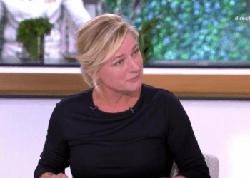 « Obligée ! » : Anne-Elisabeth Lemoine fait une déclaration inattendue en direct pour ne pas froisser son fils