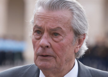 Alain Delon : “il m’a invitée à Douchy…”, cette actrice sulfureuse qui a dit non au monstre sacré 14 Alain Delon : “il m’a invitée à Douchy…”, cette actrice sulfureuse qui a dit non au monstre sacré Alain Delon : “il m’a invitée à Douchy…”, cette actrice sulfureuse qui a dit non au monstre sacré