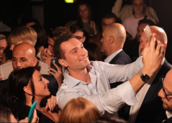 Jordan Bardella en boîte de nuit : ces images auxquelles on ne s’attendait pas ! 10 Jordan Bardella en boîte de nuit : ces images auxquelles on ne s’attendait pas ! Jordan Bardella en boîte de nuit : ces images auxquelles on ne s’attendait pas !