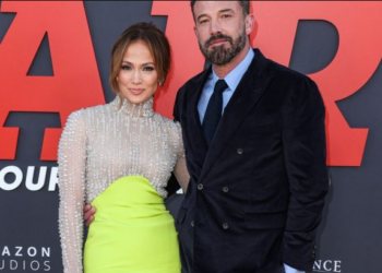 Jennifer Lopez et Ben Affleck divorcés : "Une des plus dures...", cette pesante révélation d'un proche du couple 11 Jennifer Lopez et Ben Affleck divorcés : "Une des plus dures...", cette pesante révélation d'un proche du couple Jennifer Lopez et Ben Affleck divorcés : « Une des plus dures… », cette pesante révélation d’un proche du couple