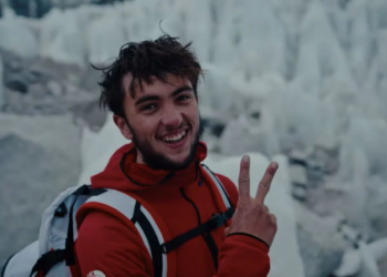 Cette scène du film « Kaizen » d'Inoxtag a été coupée lors de sa diffusion sur TF1, et voici pourquoi 8 Cette scène du film « Kaizen » d'Inoxtag a été coupée lors de sa diffusion sur TF1, et voici pourquoi Cette scène du film « Kaizen » d’Inoxtag a été coupée lors de sa diffusion sur TF1, et voici pourquoi