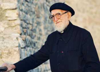 Abbé Pierre accusé : “grand malade mental”, ce rapport sordide resté secret des décennies 8 Abbé Pierre accusé : “grand malade mental”, ce rapport sordide resté secret des décennies Abbé Pierre accusé : “grand malade mental”, ce rapport sordide resté secret des décennies