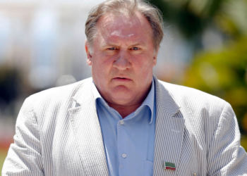 Images choquantes de Gérard Depardieu dans Complément d’enquête : ces nouvelles révélations qui sèment le doute 17 Images choquantes de Gérard Depardieu dans Complément d’enquête : ces nouvelles révélations qui sèment le doute Images choquantes de Gérard Depardieu dans Complément d’enquête : ces nouvelles révélations qui sèment le doute