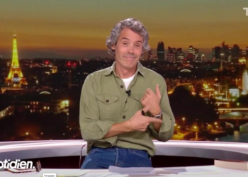 “L’heure, c’est l’heure !” : Yann Barthès remonte les bretelles d’un chroniqueur, petite leçon dans Quotidien 14 “L’heure, c’est l’heure !” : Yann Barthès remonte les bretelles d’un chroniqueur, petite leçon dans Quotidien “L’heure, c’est l’heure !” : Yann Barthès remonte les bretelles d’un chroniqueur, petite leçon dans Quotidien