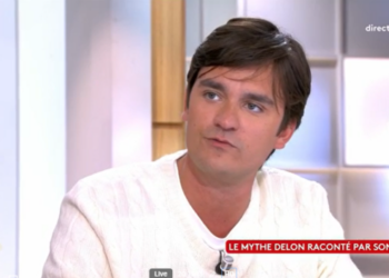 Alain-Fabien Delon en couple : il dévoile le visage de celle qui fait battre son cœur 3 Alain-Fabien Delon en couple : il dévoile le visage de celle qui fait battre son cœur Alain-Fabien Delon en couple : il dévoile le visage de celle qui fait battre son cœur