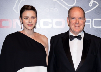 Albert de Monaco sans Charlène mais au côté de sa fille Jazmin Grimaldi, une apparition rarissime (Photos) 15 Albert de Monaco sans Charlène mais au côté de sa fille Jazmin Grimaldi, une apparition rarissime (Photos) Albert de Monaco sans Charlène mais au côté de sa fille Jazmin Grimaldi, une apparition rarissime (Photos)