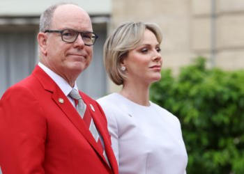 Albert de Monaco : “Avec l’âge…”, les confidences surprises et touchantes du mari de Charlene 13 Albert de Monaco : “Avec l’âge…”, les confidences surprises et touchantes du mari de Charlene Albert de Monaco : “Avec l’âge…”, les confidences surprises et touchantes du mari de Charlene