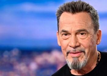 Florent Pagny face au cancer : cette indiscrétion sur le plateau de The Voice qui en dit long sur son état