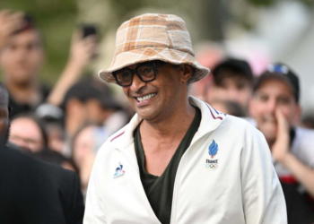 Yannick Noah, papa pour la sixième fois à 64 ans : “irresponsable !”, Eric Naulleau n’y va pas avec le dos de la cuillère 4 Yannick Noah, papa pour la sixième fois à 64 ans : “irresponsable !”, Eric Naulleau n’y va pas avec le dos de la cuillère Yannick Noah, papa pour la sixième fois à 64 ans : “irresponsable !”, Eric Naulleau n’y va pas avec le dos de la cuillère