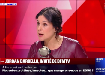 Apolline de Malherbe : quelle est la marque de la robe en cuir violet qu’elle porte souvent à l’antenne ?