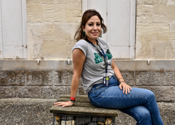 “Je ne peux pas…” : Léa Salamé va trop loin, son invité sur France Inter au bord des larmes