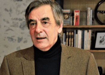 Emploi fictif de Penelope Fillon : l&rsquo;ancien Premier ministre François Fillon va « rendre l&rsquo;argent »