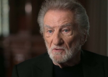 « Je n’étais pas souvent là » : Eddy Mitchell évoque ses enfants et regrette de ne pas avoir été un très bon père pour eux