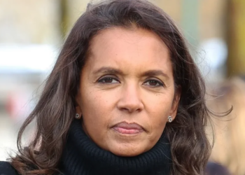 « Une connerie » : en couple aussi on apprend de ses erreurs et Karine Le Marchand en sait quelque chose