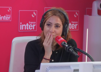 Léa Salamé : les réponses de ses invités préparées, l’un d’eux vend la mèche en plein direct sur France Inter