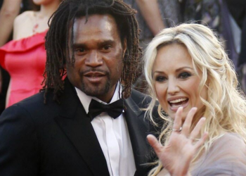 "Moi ça m'aurait..." : ce détail du divorce d'Adriana et Christian Karembeu qui ne laisse pas Frank Leboeuf de marbre 7 "Moi ça m'aurait..." : ce détail du divorce d'Adriana et Christian Karembeu qui ne laisse pas Frank Leboeuf de marbre « Moi ça m’aurait… » : ce détail du divorce d’Adriana et Christian Karembeu qui ne laisse pas Frank Leboeuf de marbre