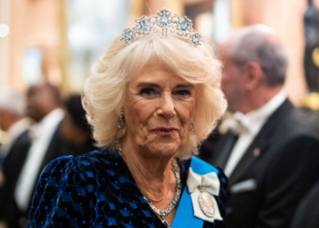 Camilla Parker Bowles atteinte d’une infection pulmonaire : cette mauvaise habitude qui n'a pas arrangé son état de santé 4 Camilla Parker Bowles atteinte d’une infection pulmonaire : cette mauvaise habitude qui n'a pas arrangé son état de santé Camilla Parker Bowles atteinte d’une infection pulmonaire : cette mauvaise habitude qui n’a pas arrangé son état de santé