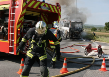 Quelle somme donner aux pompiers pour leur calendrier ? Voici le montant idéal selon les experts 8 Quelle somme donner aux pompiers pour leur calendrier ? Voici le montant idéal selon les experts Quelle somme donner aux pompiers pour leur calendrier ? Voici le montant idéal selon les experts