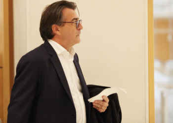 Yannick Alléno : le chauffard qui a tué son fils Antoine condamné, mais la déception est grande 6 Yannick Alléno : le chauffard qui a tué son fils Antoine condamné, mais la déception est grande Yannick Alléno : le chauffard qui a tué son fils Antoine condamné, mais la déception est grande