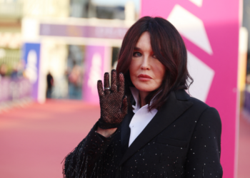 “Il a même cassé le bras d’une actrice” : cette vraie gifle infligée par Niels Arestrup à Isabelle Adjani 15 “Il a même cassé le bras d’une actrice” : cette vraie gifle infligée par Niels Arestrup à Isabelle Adjani “Il a même cassé le bras d’une actrice” : cette vraie gifle infligée par Niels Arestrup à Isabelle Adjani