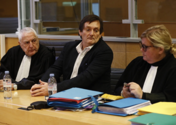 Pierre Palmade : cette décision radicale qui va un peu soulager les victimes du dramatique accident qu’il a causé 14 Pierre Palmade : cette décision radicale qui va un peu soulager les victimes du dramatique accident qu’il a causé Pierre Palmade : cette décision radicale qui va un peu soulager les victimes du dramatique accident qu’il a causé