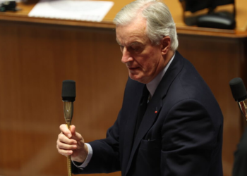 Censure du gouvernement : Michel Barnier a présenté sa démission à Emmanuel Macron, qui « en prend acte »