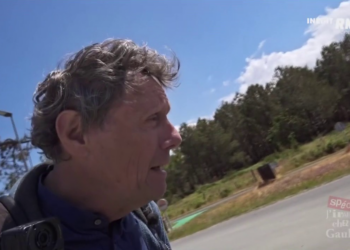 "Je suis venu dans ce camp naturiste..." : Antoine de Maximy lâche une étonnante confession image à l'appui 5 "Je suis venu dans ce camp naturiste..." : Antoine de Maximy lâche une étonnante confession image à l'appui « Je suis venu dans ce camp naturiste… » : Antoine de Maximy lâche une étonnante confession image à l’appui