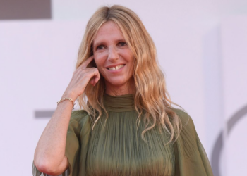 Sandrine Kiberlain : "crise de nerfs", ce partenaire de jeu qui a voulu l’étrangler dans son dernier film 6 Sandrine Kiberlain : "crise de nerfs", ce partenaire de jeu qui a voulu l’étrangler dans son dernier film Sandrine Kiberlain : « crise de nerfs », ce partenaire de jeu qui a voulu l’étrangler dans son dernier film