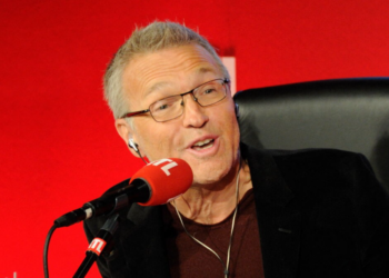 "Il ne devrait pas raconter ça" : Laurent Ruquier calme les ardeurs de Christophe Beaugrand, qui rêve de prendre sa place aux Grosses Têtes 10 "Il ne devrait pas raconter ça" : Laurent Ruquier calme les ardeurs de Christophe Beaugrand, qui rêve de prendre sa place aux Grosses Têtes « Il ne devrait pas raconter ça » : Laurent Ruquier calme les ardeurs de Christophe Beaugrand, qui rêve de prendre sa place aux Grosses Têtes