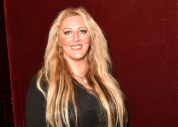 "Ça s’appelle un vi*l de 10h" : un an après, Loana publie des clichés effroyables de ses coups et blessures 8 "Ça s’appelle un vi*l de 10h" : un an après, Loana publie des clichés effroyables de ses coups et blessures « Ça s’appelle un vi*l de 10h » : un an après, Loana publie des clichés effroyables de ses coups et blessures